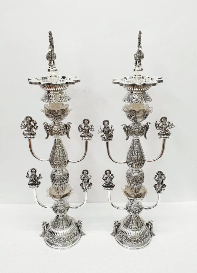 4 Arm Lamp With God Idol